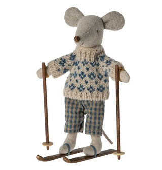 Winter mouse with ski set dad