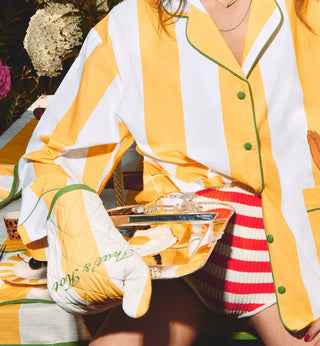 That's Hot Oven Mitten