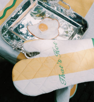 That's Hot Oven Mitten