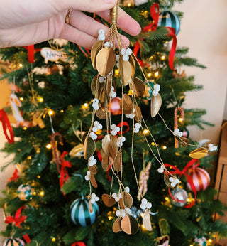 Magic Mistletoe Ornament