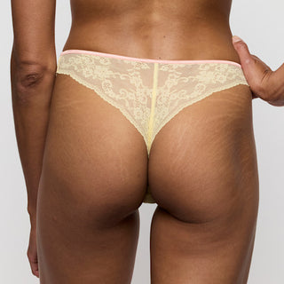 LIZELOT French Vanilla string