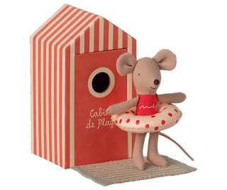 Beach mice, Little sister in Cabin de plage